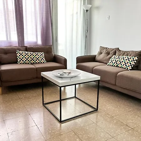 아파트 Comfortable Engomi *